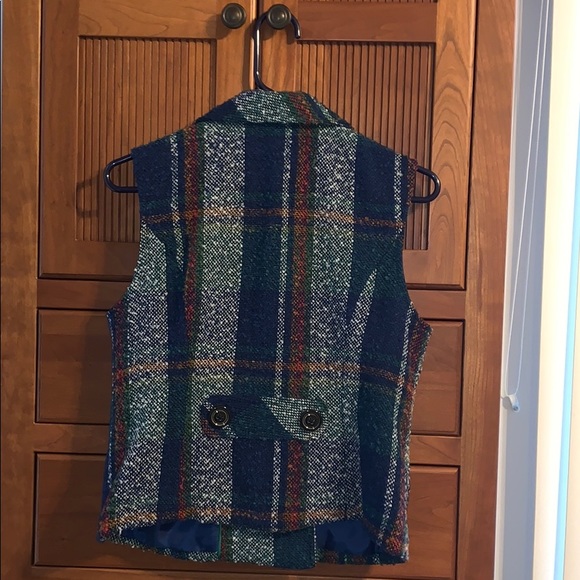 Plaid perfection CAbi vest - Picture 2 of 3